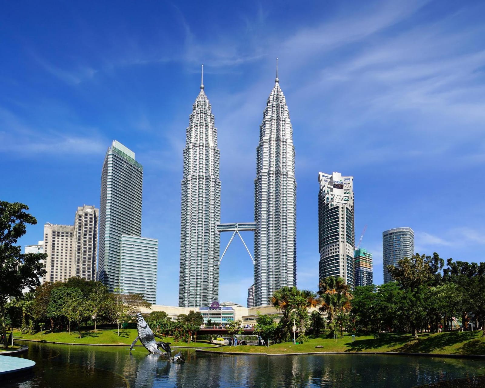 Torres Petronas de Kuala Lumpur al atardecer