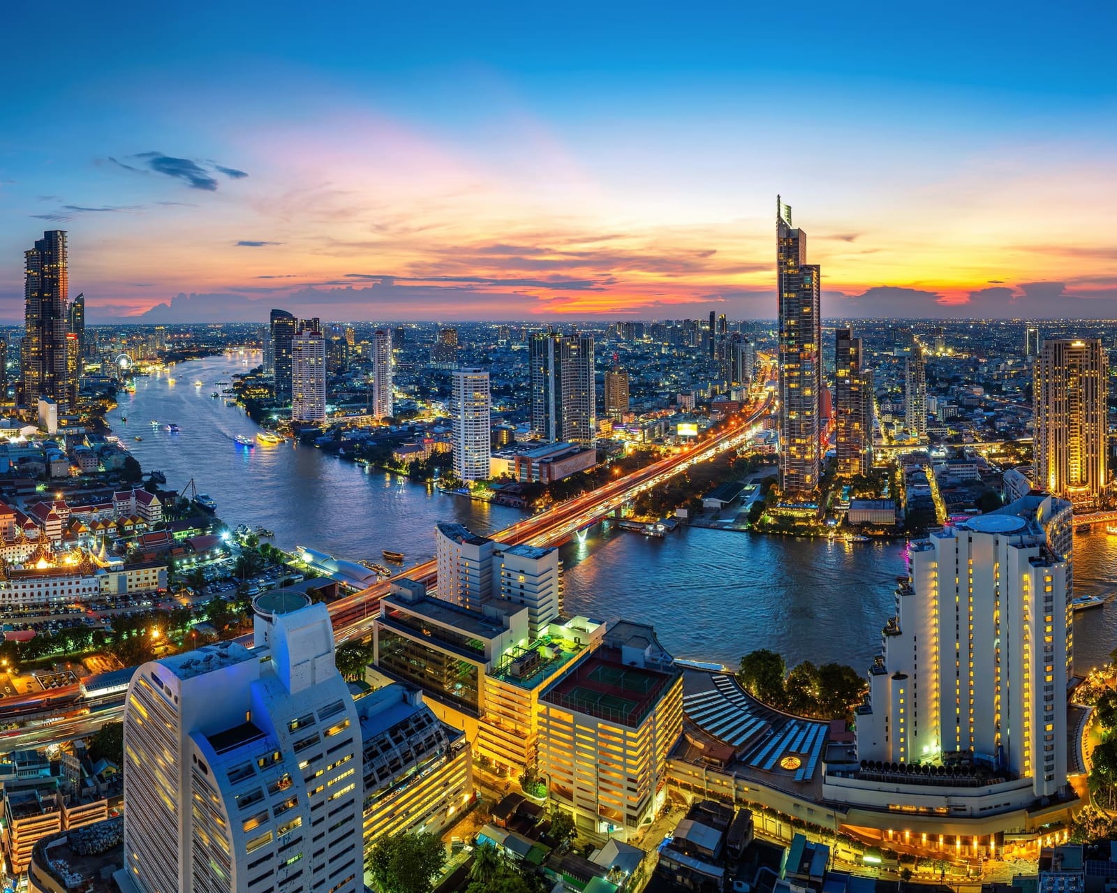 Río Chao Phraya al atardecer, Bangkok